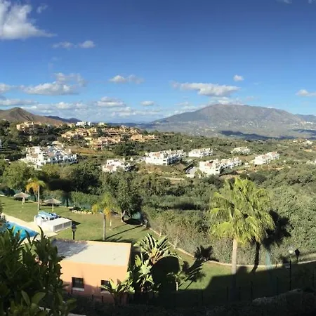 Socrates Rental, La Mairena - El Soto Golf Club Free Padel Gym Tennis & Golf Apartment Ojen