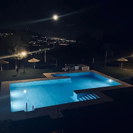 Socrates Rental, La Mairena - El Soto Golf Club Free Padel Gym Tennis & Golf Apartment