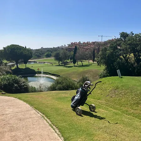 Socrates Rental, La Mairena - El Soto Golf Club Free Padel Gym Tennis & Golf Apartment *
